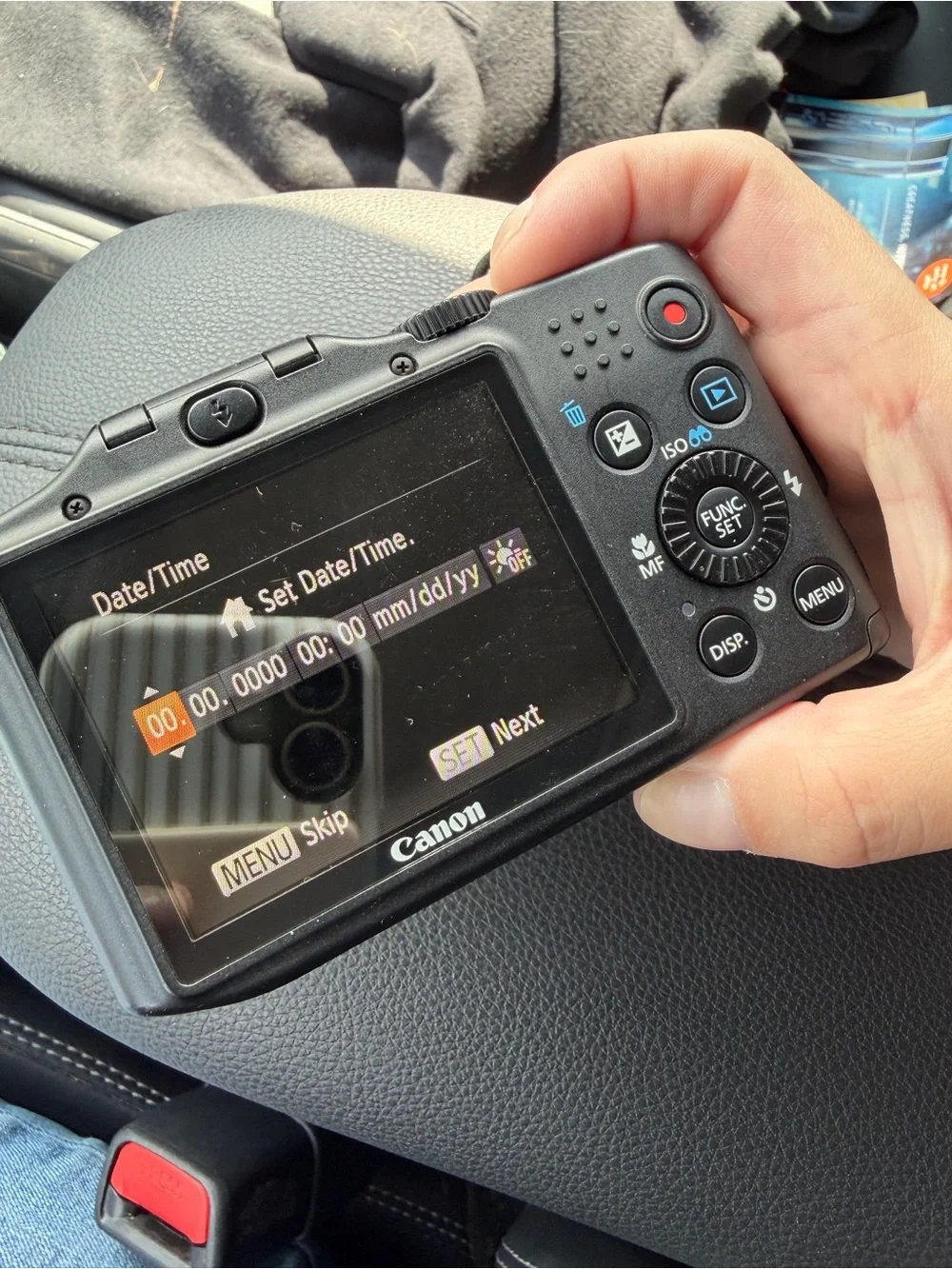 Canon Compact Point-and-Shoot Camera - Black